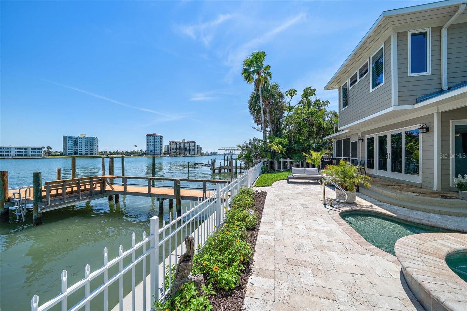 785 BAY ESPLANADE, CLEARWATER BEACH, FL, 33767