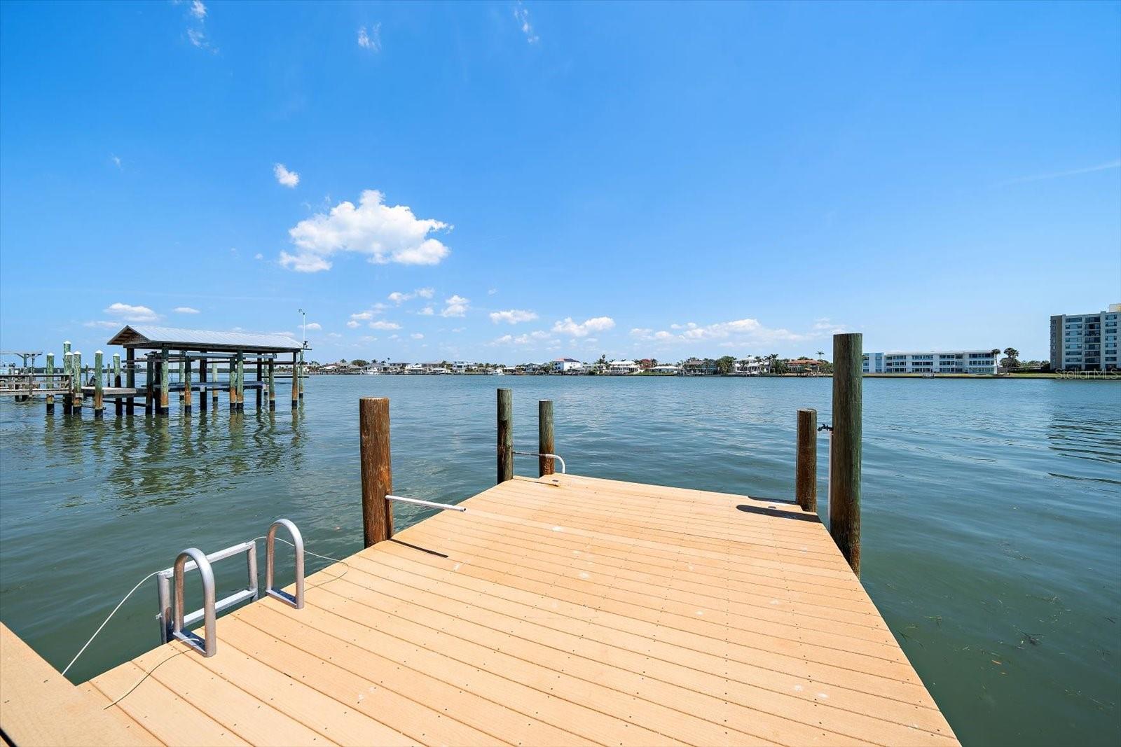 785 BAY ESPLANADE, CLEARWATER BEACH, FL, 33767