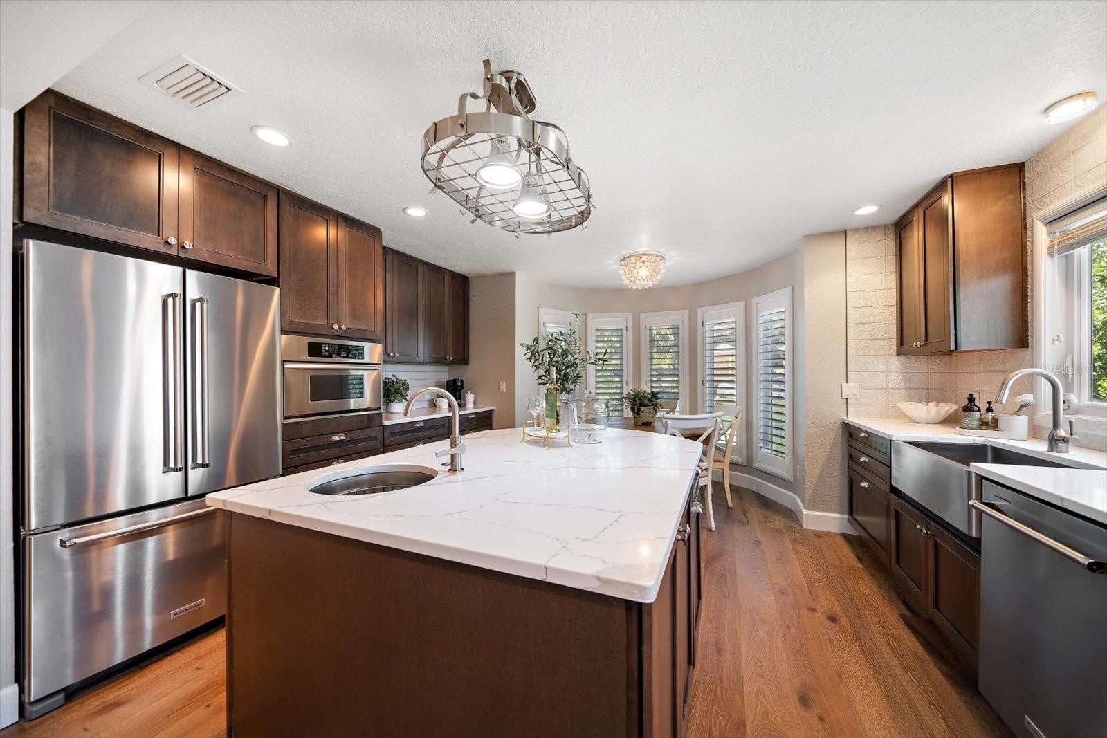 785 BAY ESPLANADE, CLEARWATER BEACH, FL, 33767