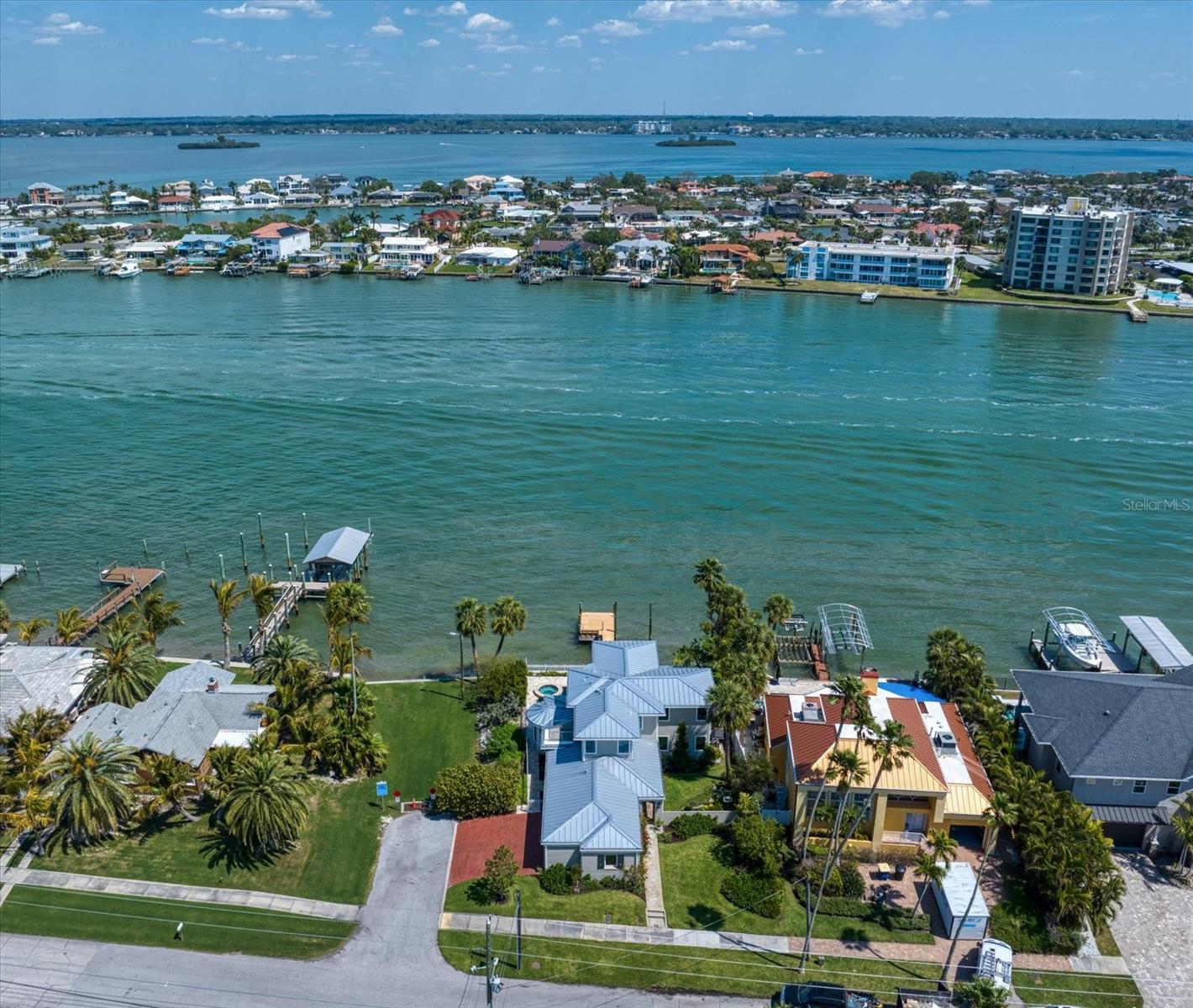 785 BAY ESPLANADE, CLEARWATER BEACH, FL, 33767