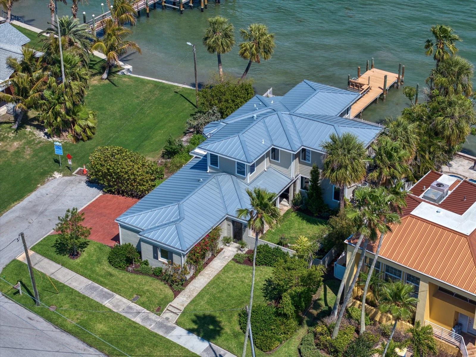 785 BAY ESPLANADE, CLEARWATER BEACH, FL, 33767