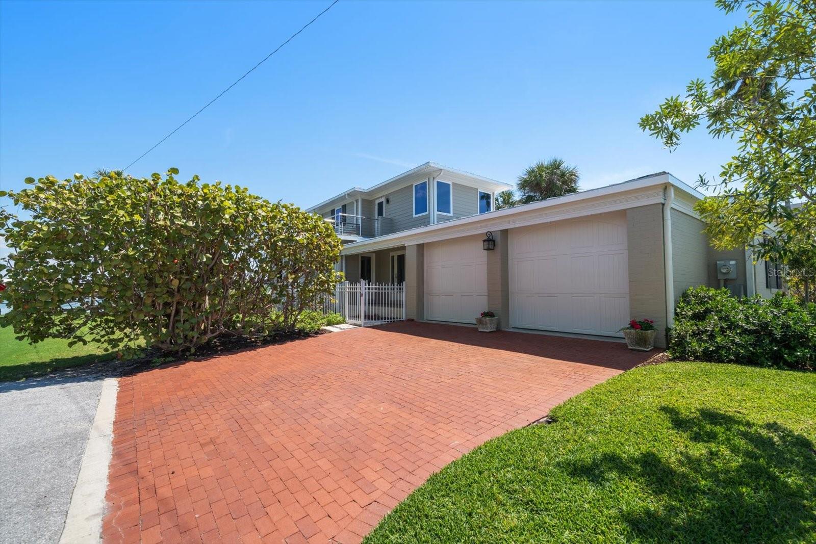 785 BAY ESPLANADE, CLEARWATER BEACH, FL, 33767