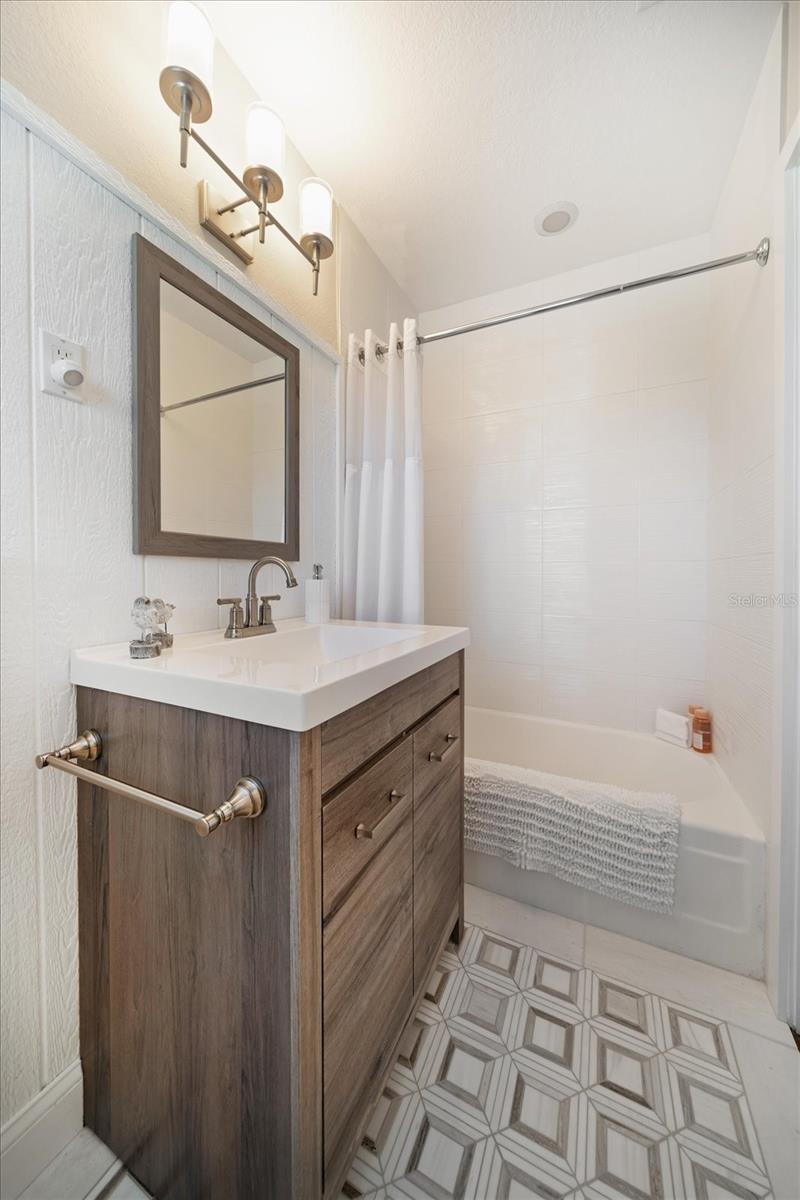 785 BAY ESPLANADE, CLEARWATER BEACH, FL, 33767