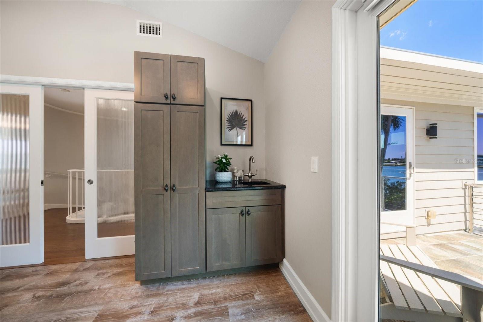 785 BAY ESPLANADE, CLEARWATER BEACH, FL, 33767