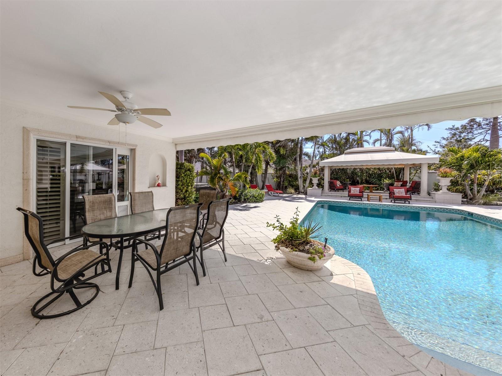 701 LAGUNA DR, VENICE, FL, 34285