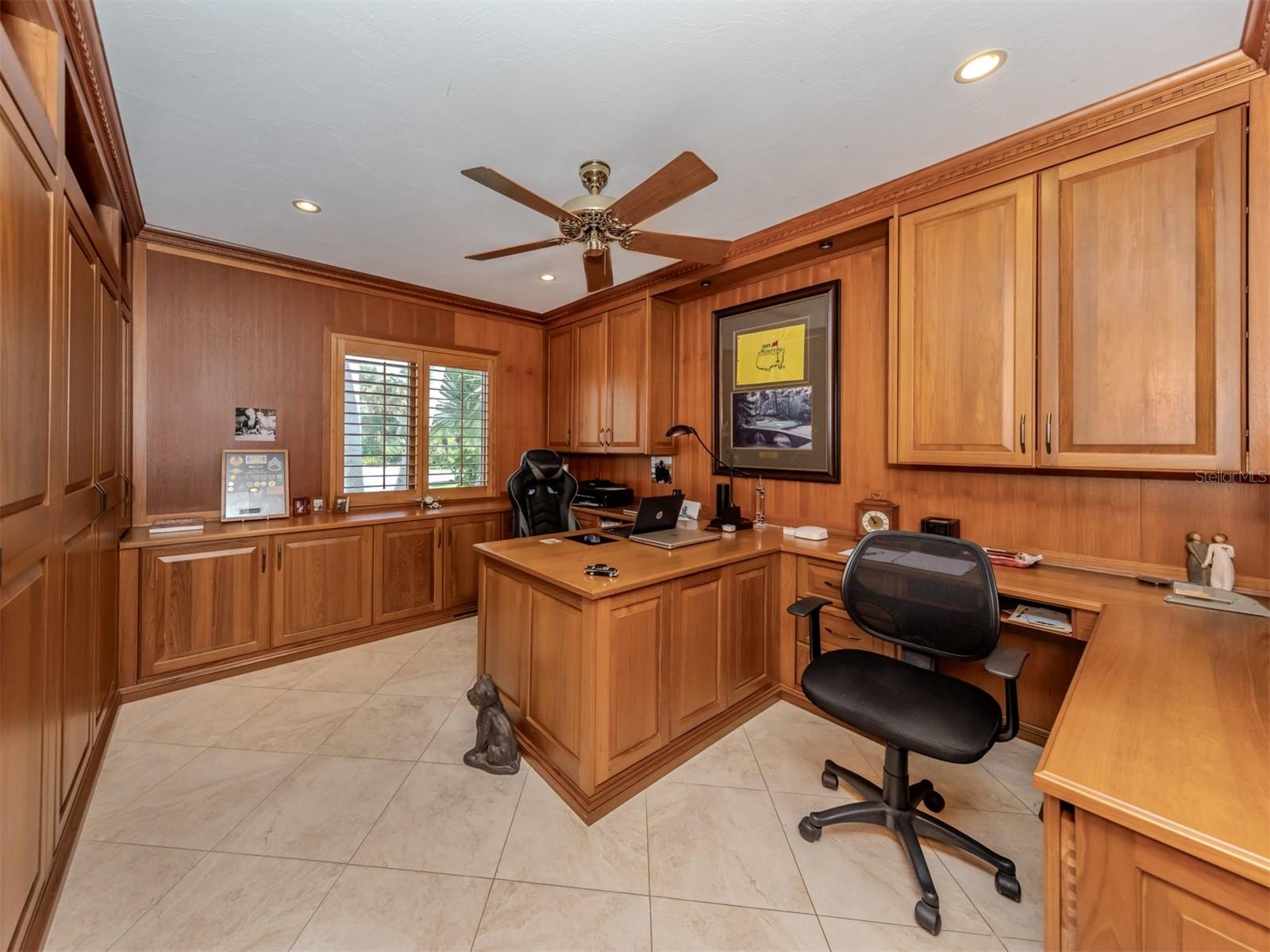 701 LAGUNA DR, VENICE, FL, 34285