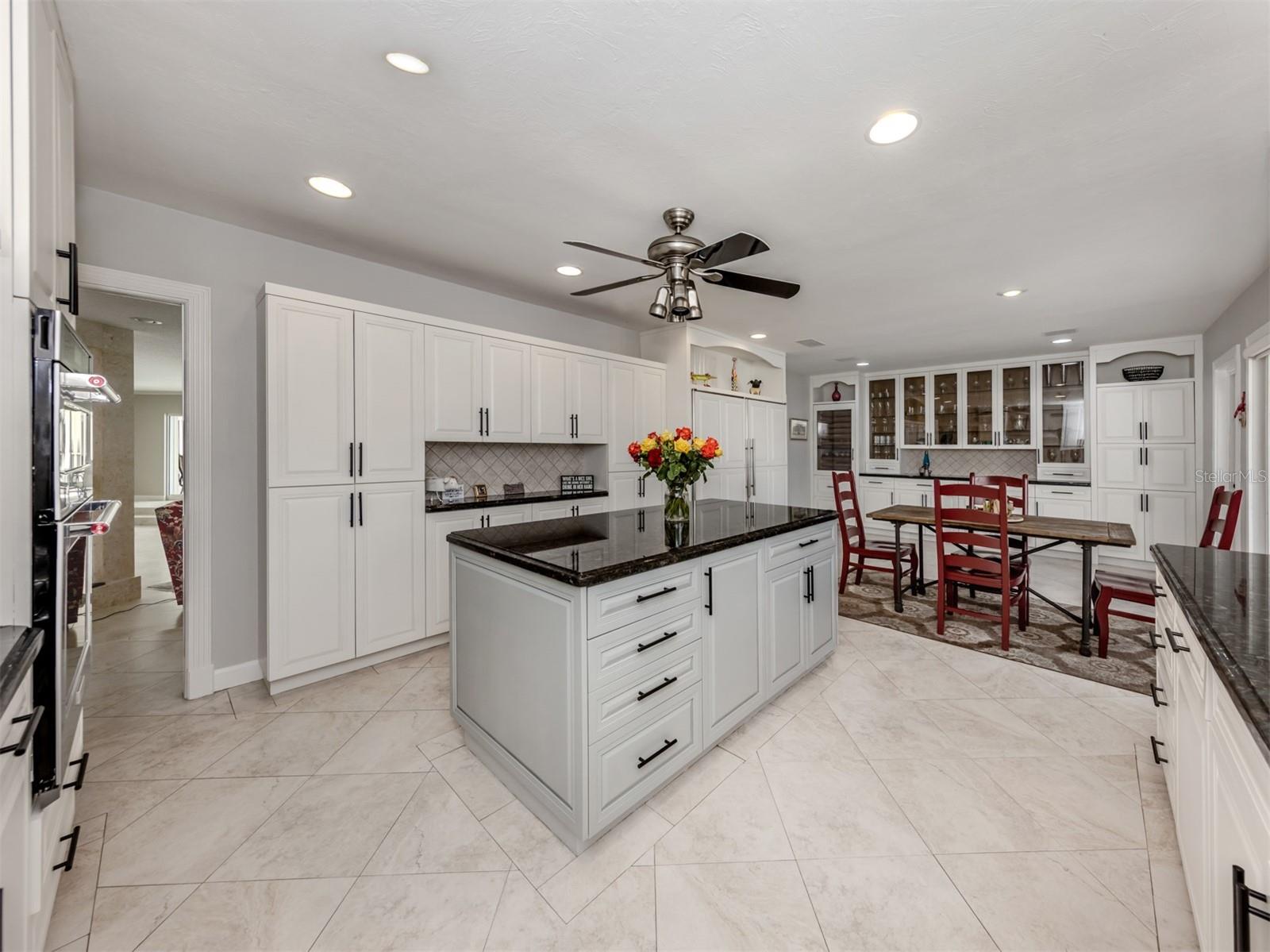 701 LAGUNA DR, VENICE, FL, 34285