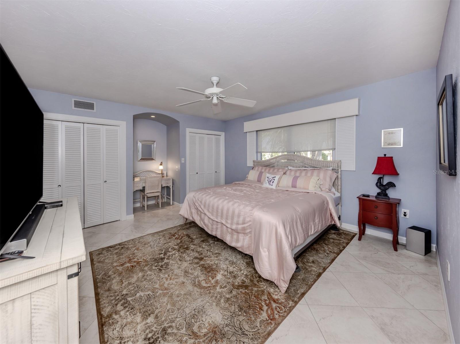701 LAGUNA DR, VENICE, FL, 34285