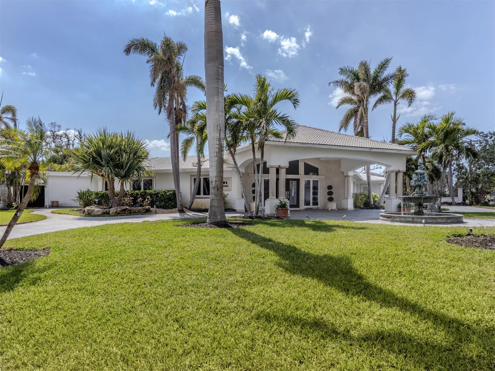 701 LAGUNA DR, VENICE, FL, 34285