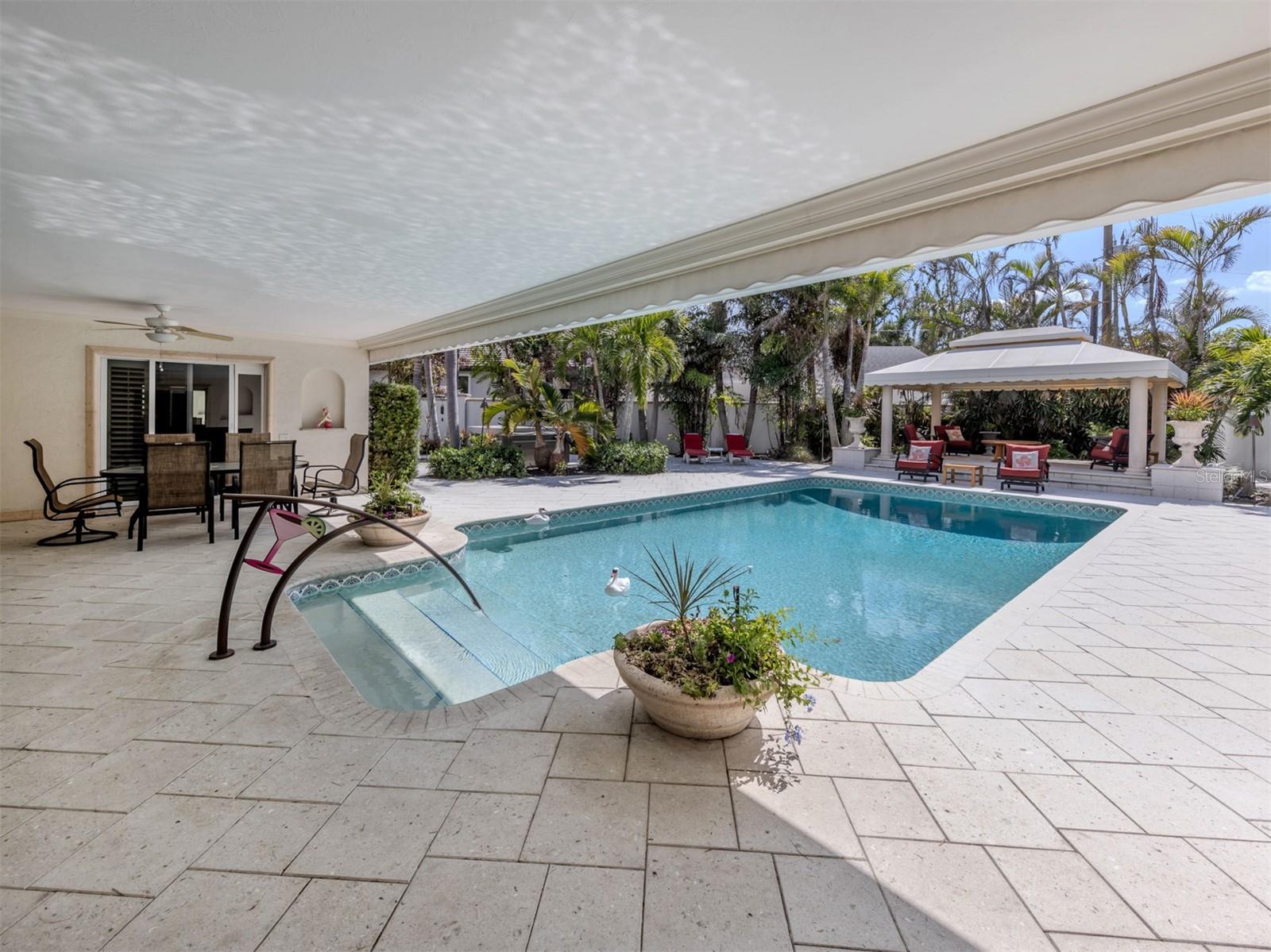 701 LAGUNA DR, VENICE, FL, 34285