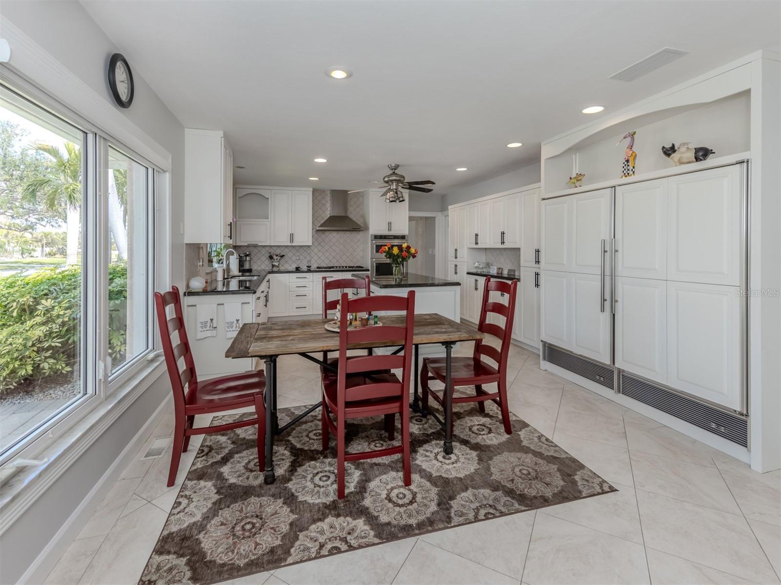 701 LAGUNA DR, VENICE, FL, 34285