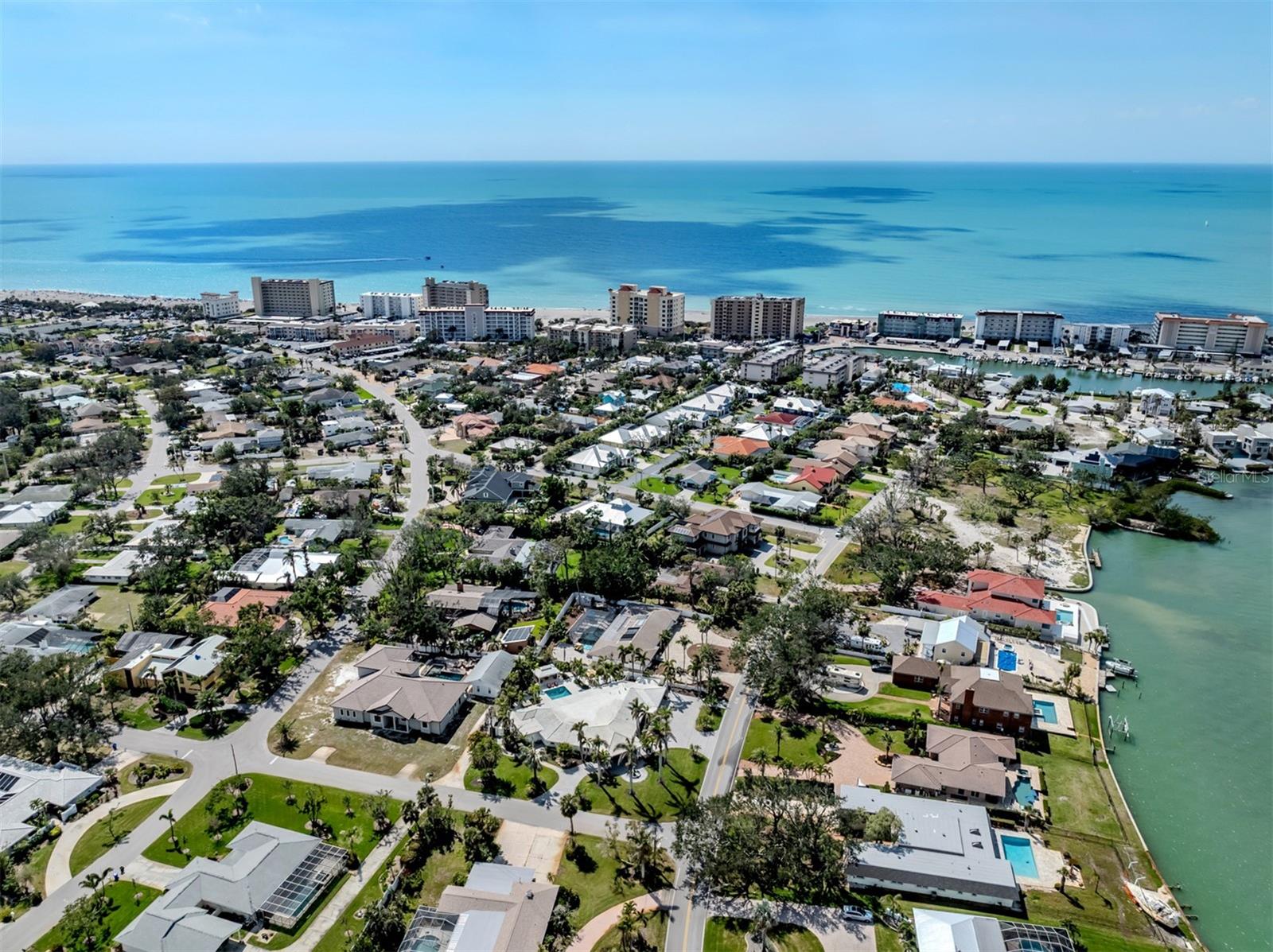 701 LAGUNA DR, VENICE, FL, 34285