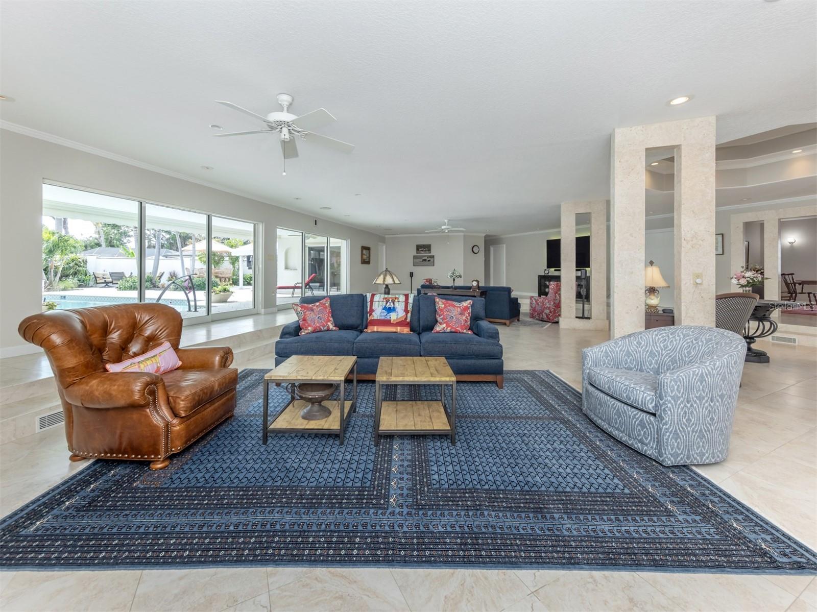 701 LAGUNA DR, VENICE, FL, 34285
