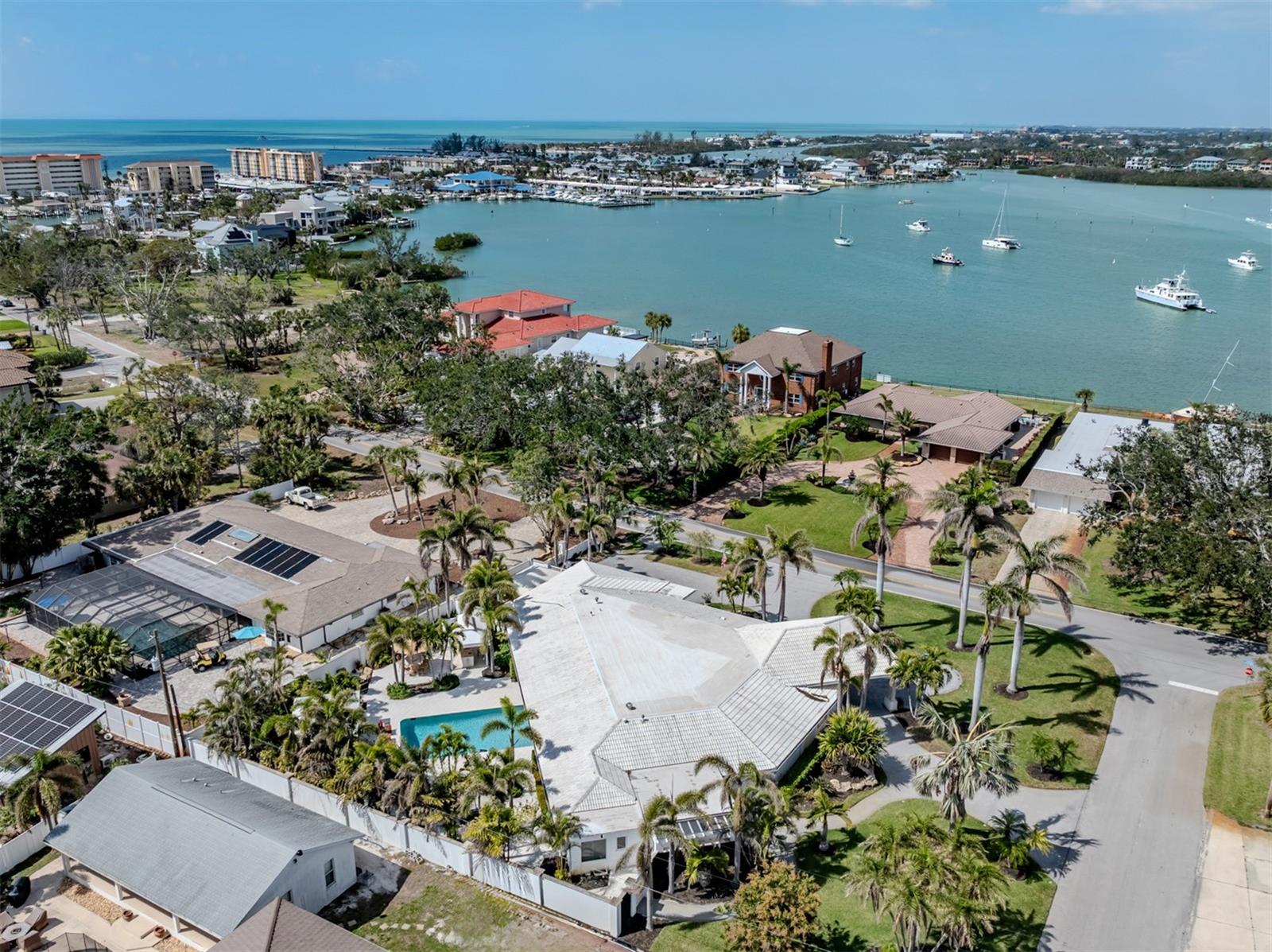 701 LAGUNA DR, VENICE, FL, 34285