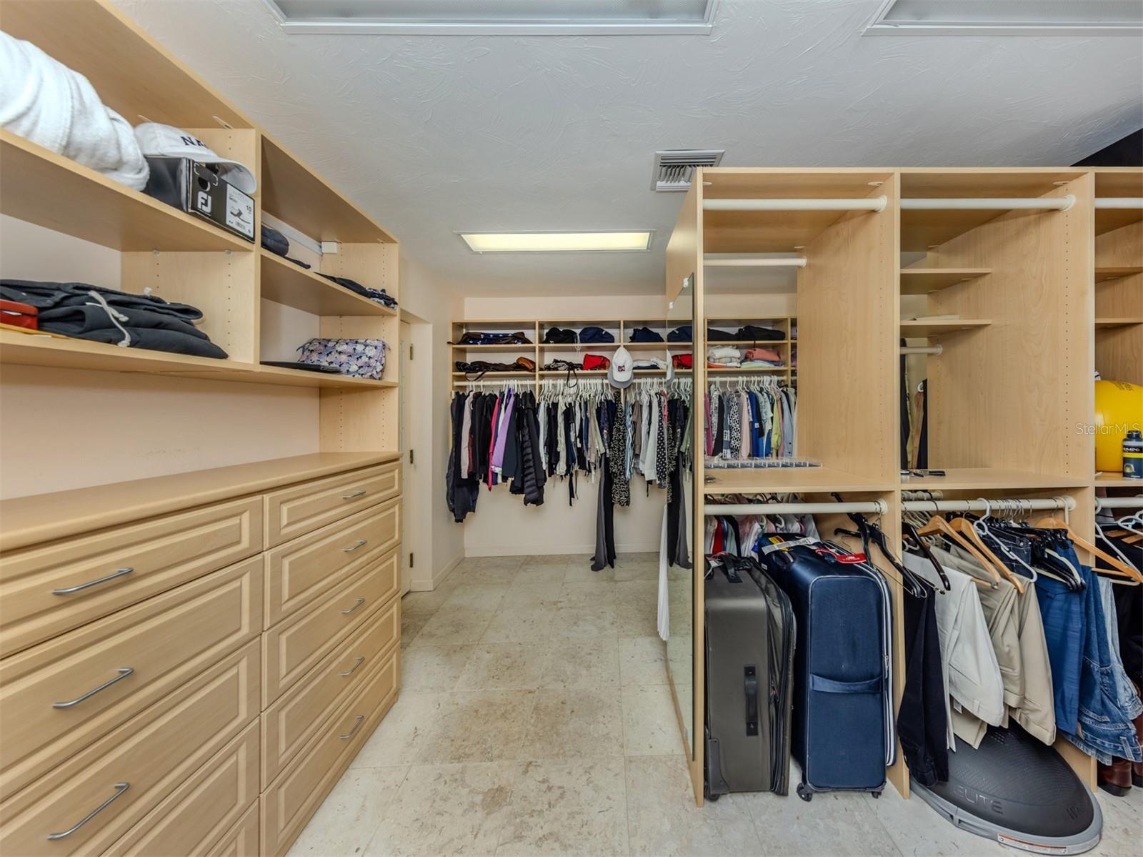701 LAGUNA DR, VENICE, FL, 34285