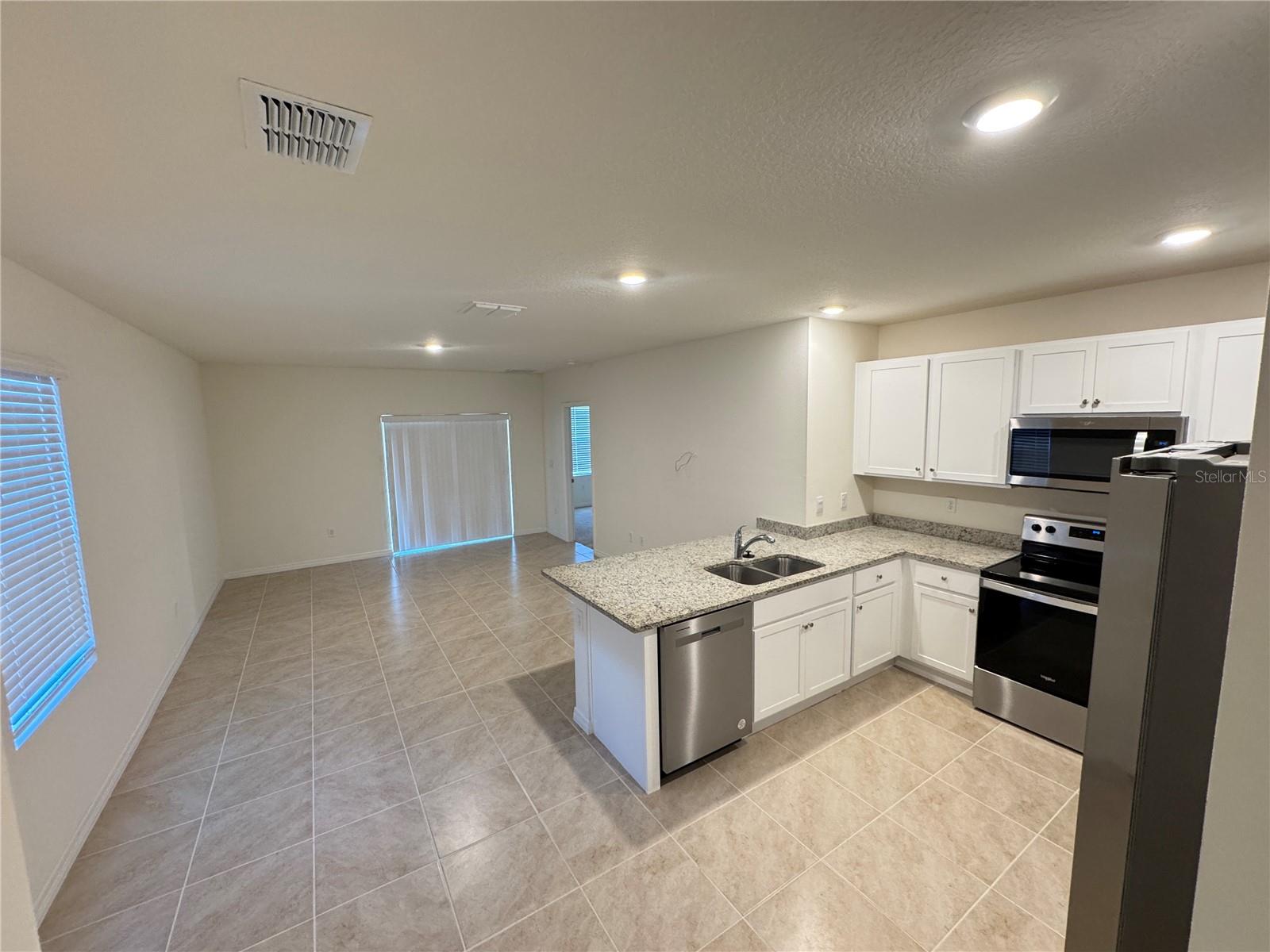 1180 CASCADES AVE, DAVENPORT, FL, 33837