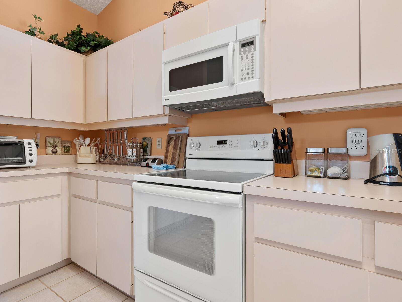 3786 SURREY LN, SARASOTA, FL, 34235