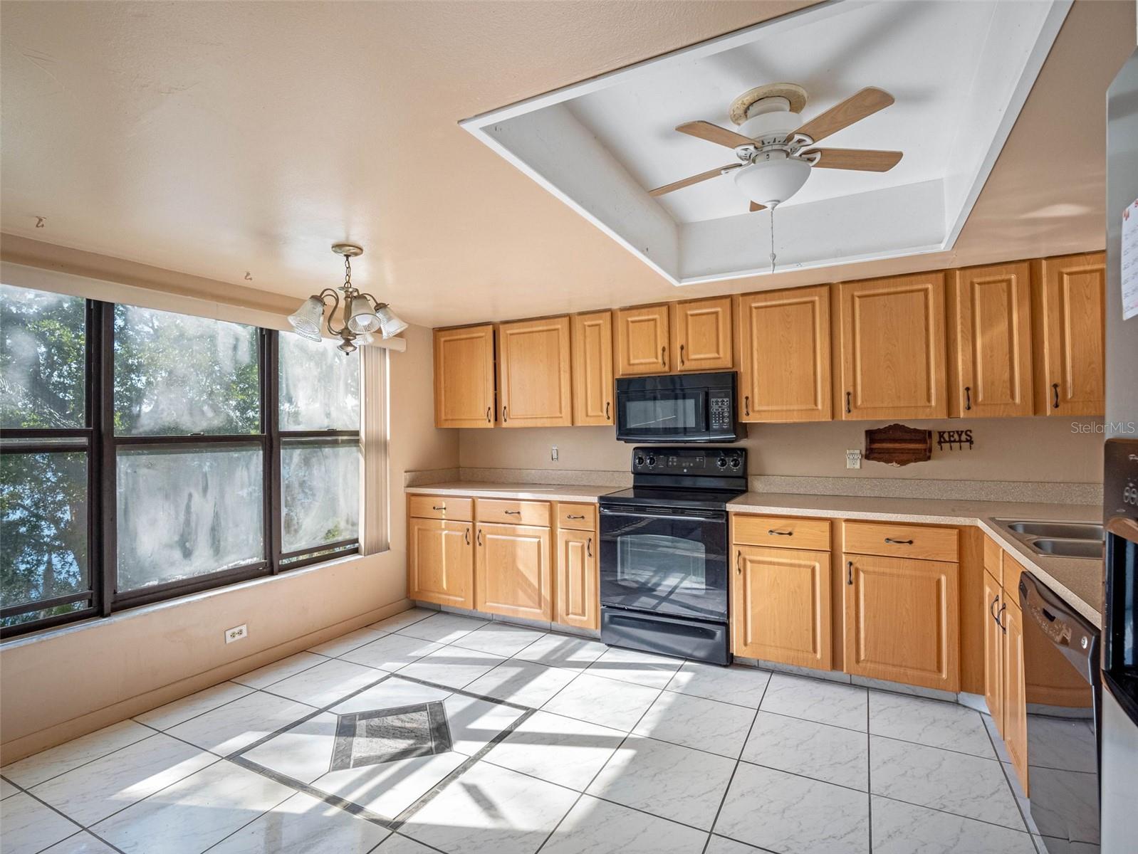 5122 PURITAN CIR #5122, TAMPA, FL, 33617