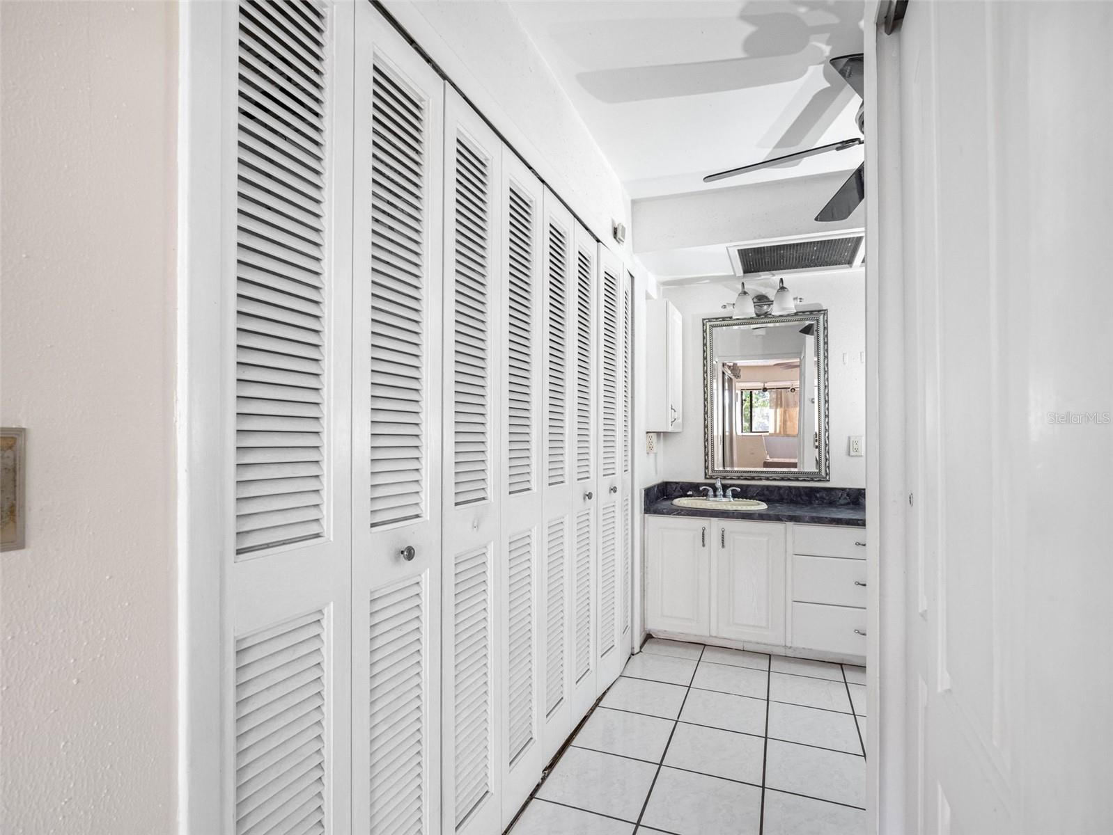 5122 PURITAN CIR #5122, TAMPA, FL, 33617