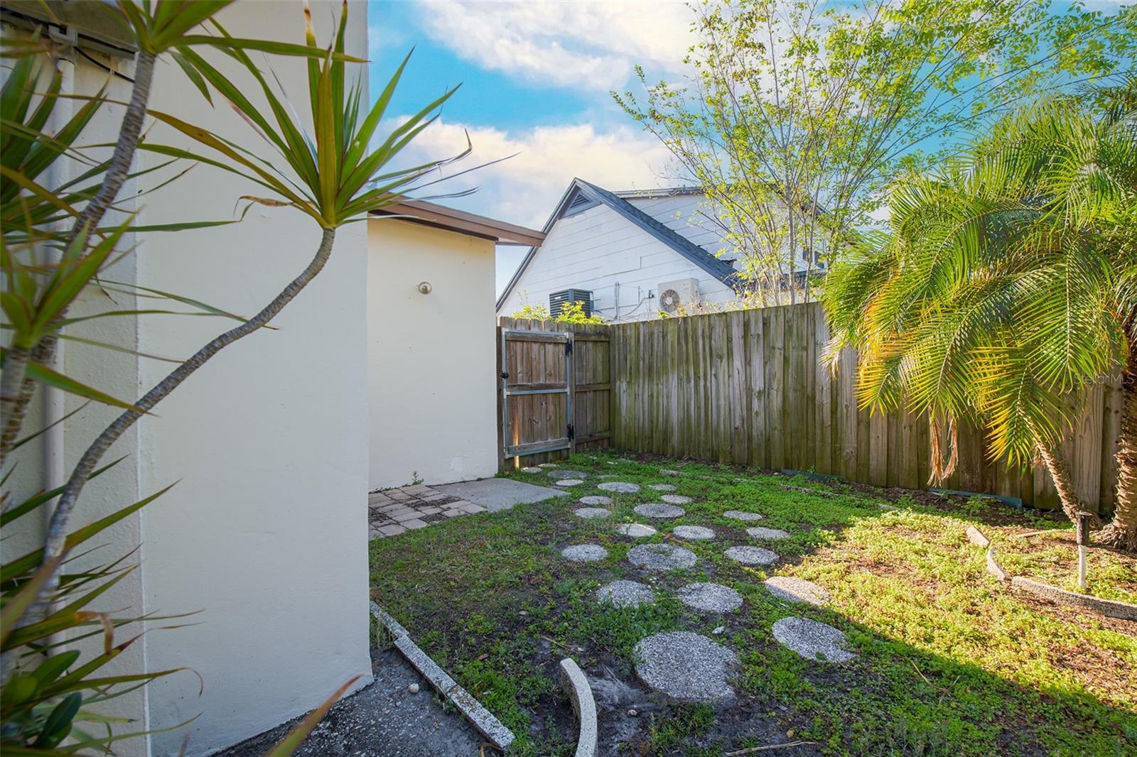 4712 TRAVERTINE DR, TAMPA, FL, 33615