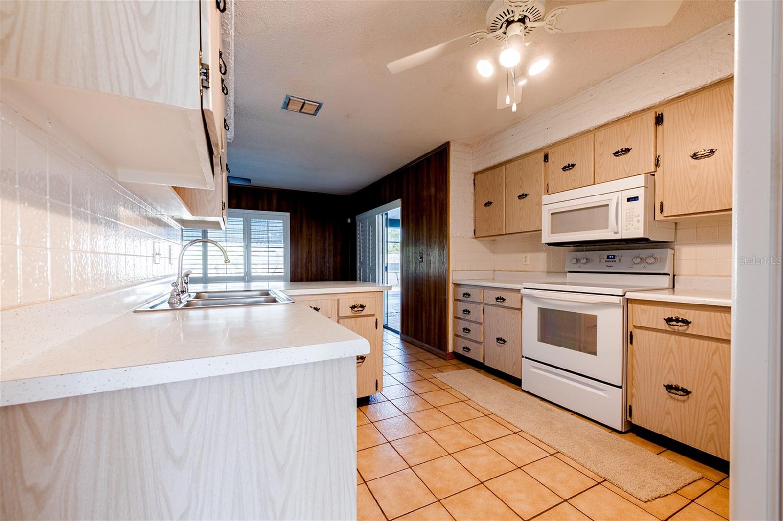 4712 TRAVERTINE DR, TAMPA, FL, 33615