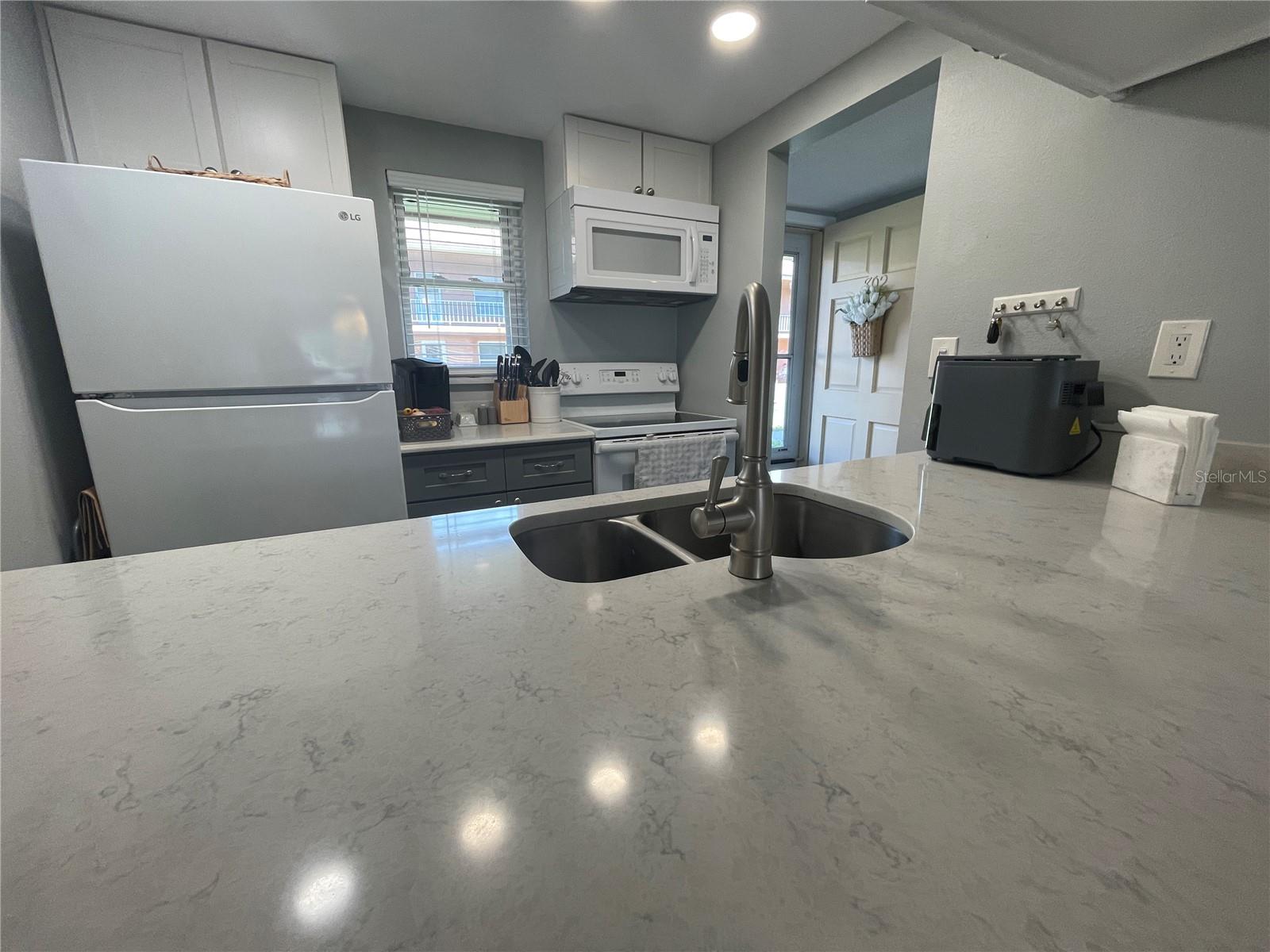 12760 INDIAN ROCKS RD #802, LARGO, FL, 33774