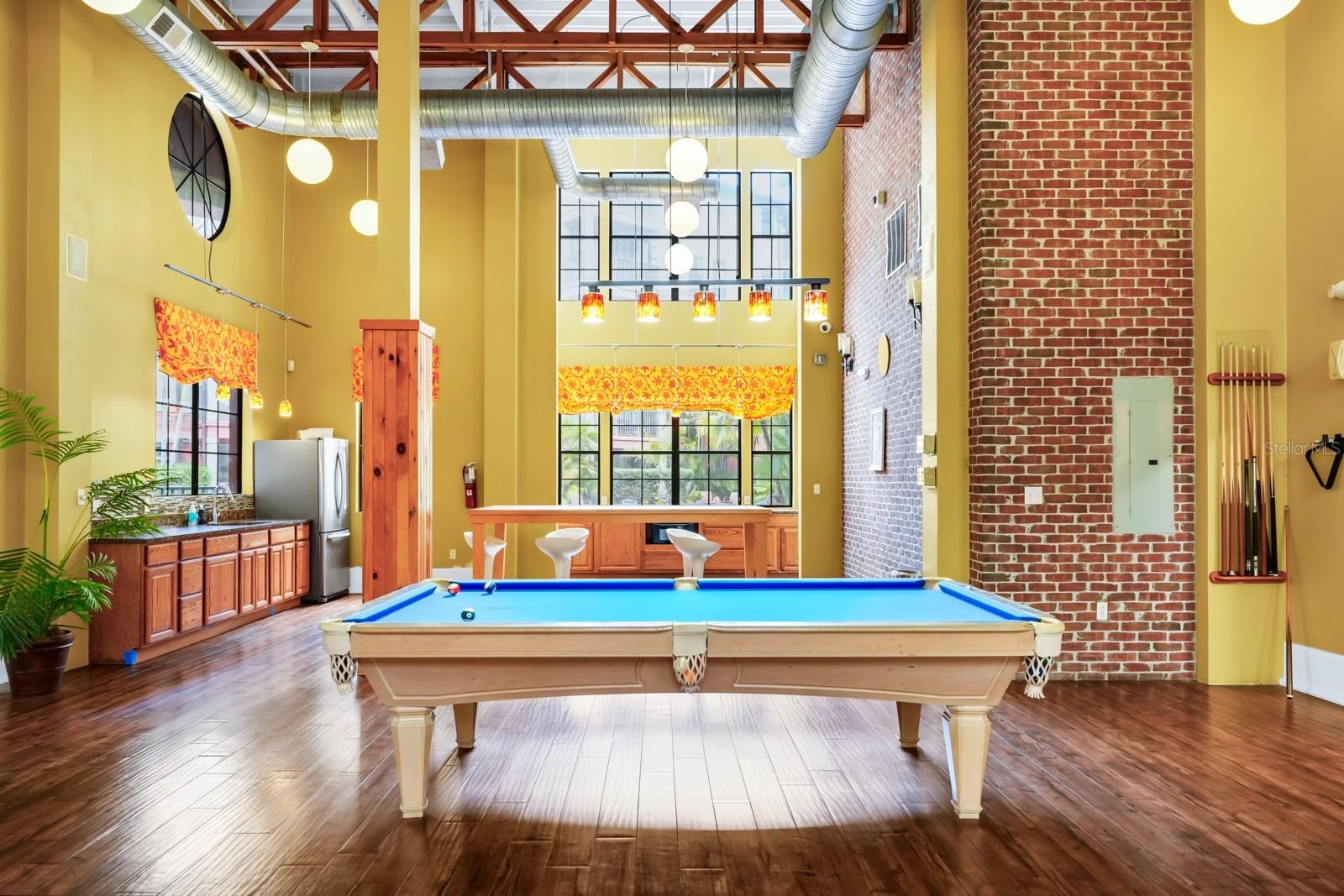 911 N ORANGE AVE #541, ORLANDO, FL, 32801