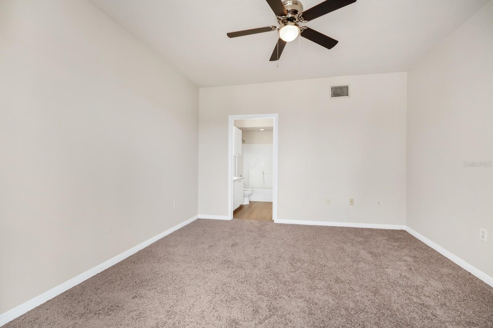 911 N ORANGE AVE #541, ORLANDO, FL, 32801