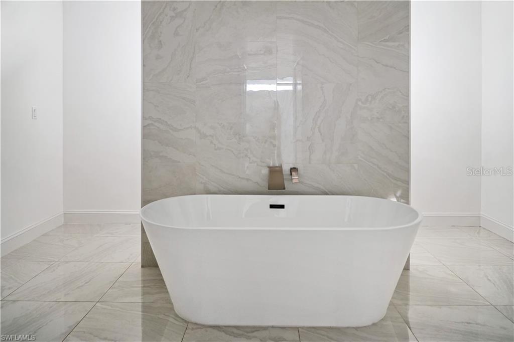 1909 NW 1ST AVE, CAPE CORAL, FL, 33993