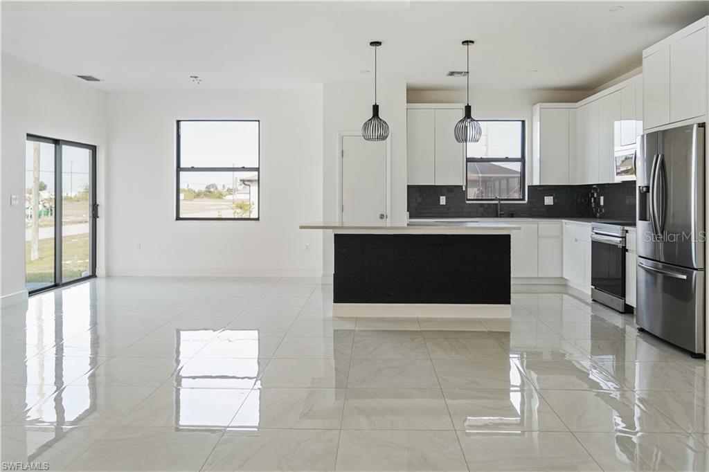 1909 NW 1ST AVE, CAPE CORAL, FL, 33993