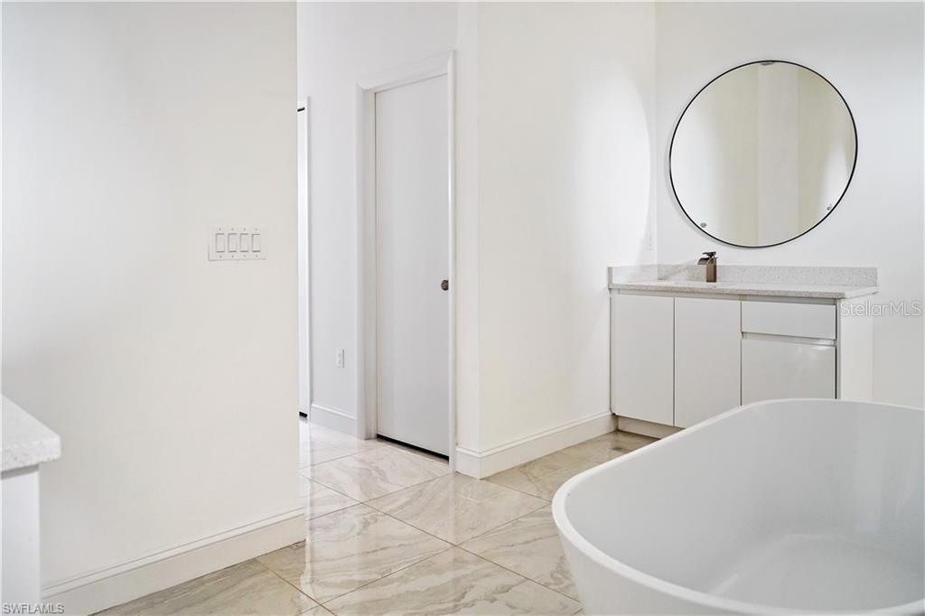 1909 NW 1ST AVE, CAPE CORAL, FL, 33993