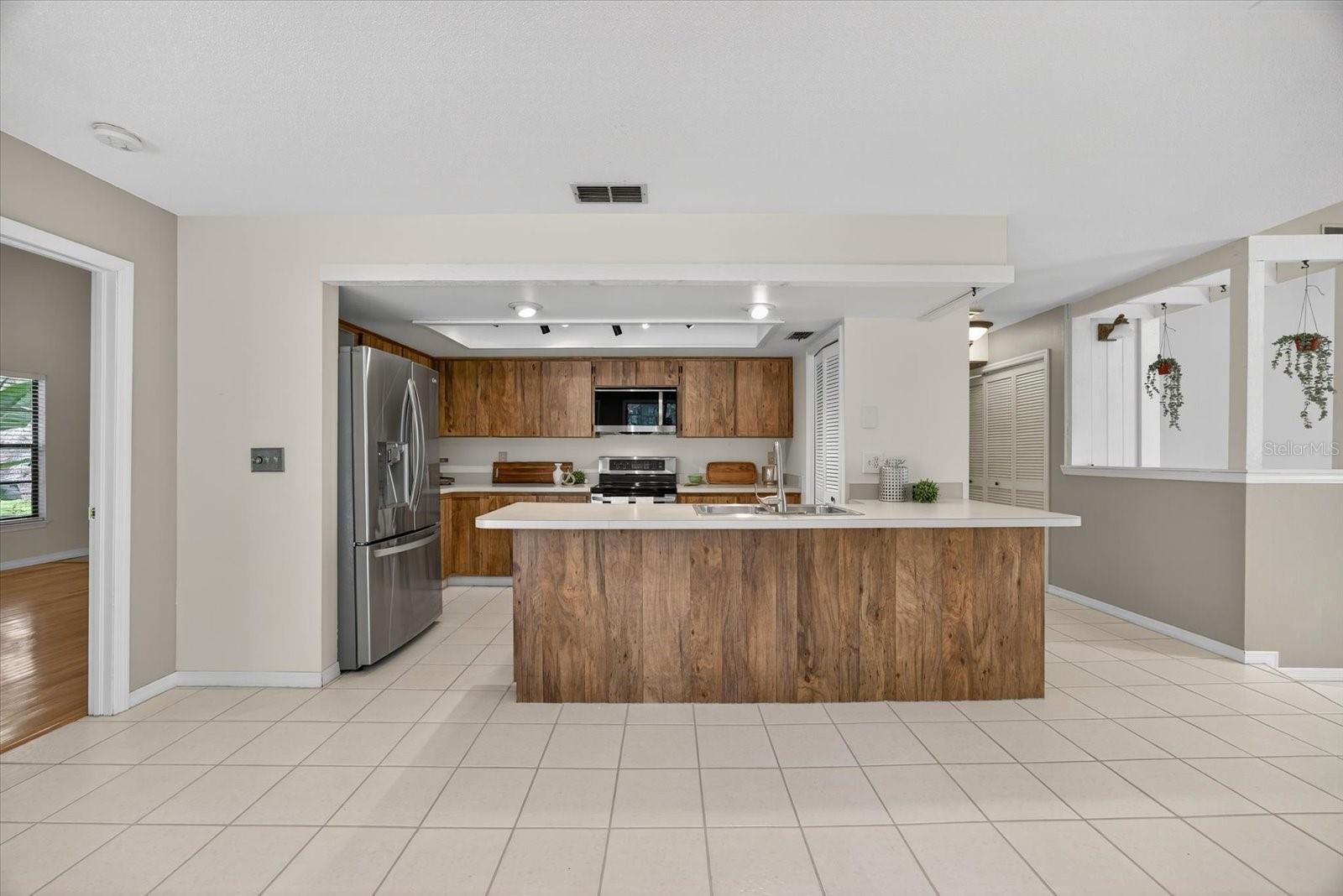 2840 VALENCIA LN W, PALM HARBOR, FL, 34684