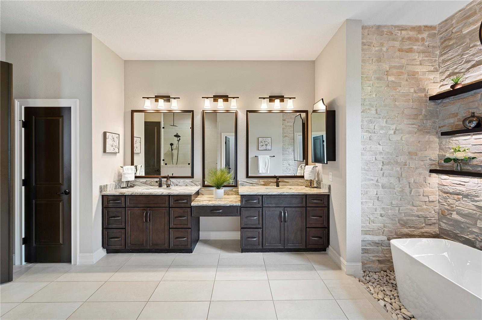 2370 DELPHI BLVD, LAKELAND, FL, 33812