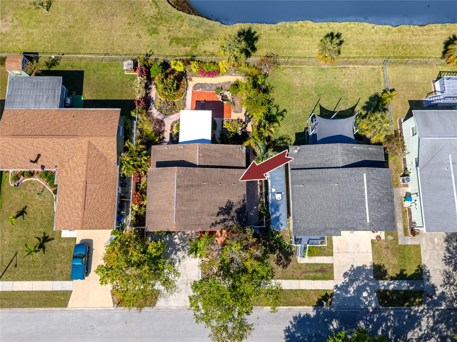 8672 RUE CHATEAUX DR, SEMINOLE, FL, 33777