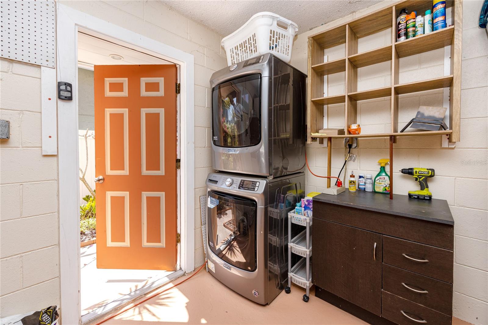 8672 RUE CHATEAUX DR, SEMINOLE, FL, 33777