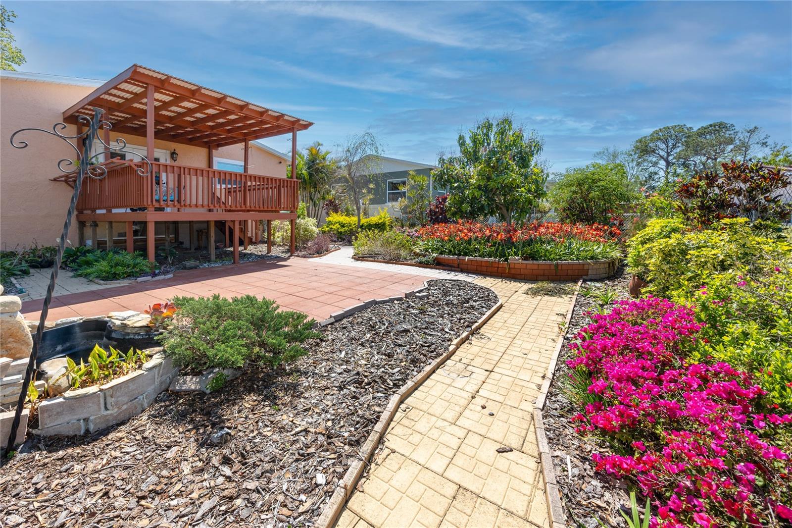 8672 RUE CHATEAUX DR, SEMINOLE, FL, 33777