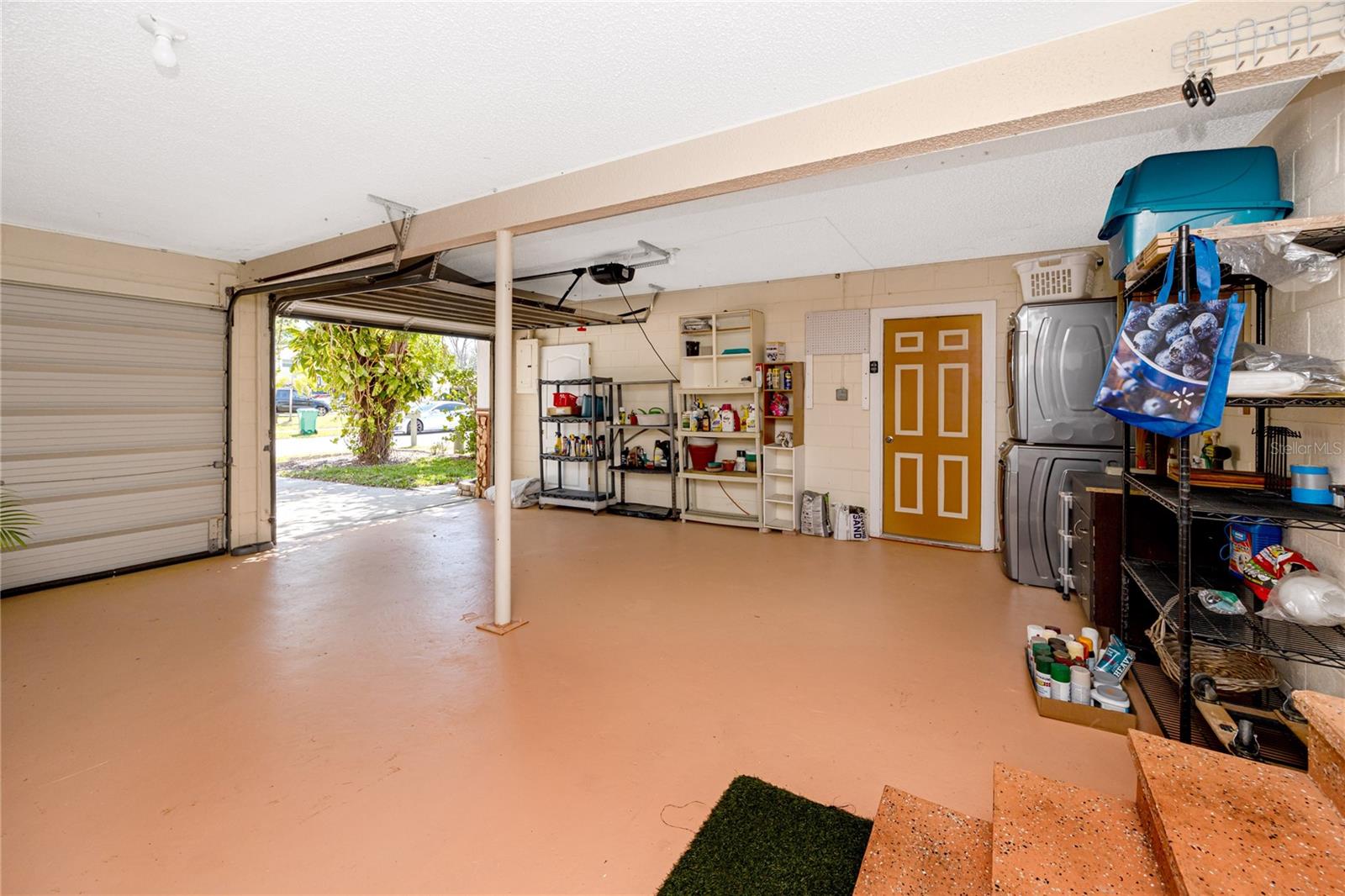 8672 RUE CHATEAUX DR, SEMINOLE, FL, 33777