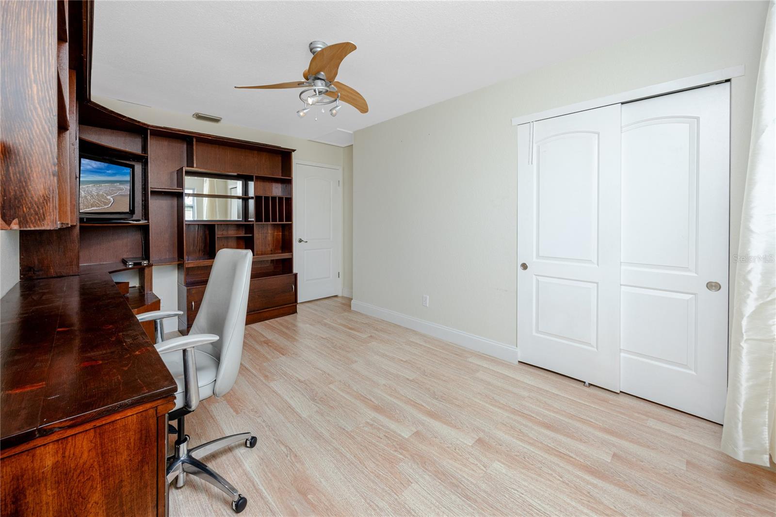 8672 RUE CHATEAUX DR, SEMINOLE, FL, 33777