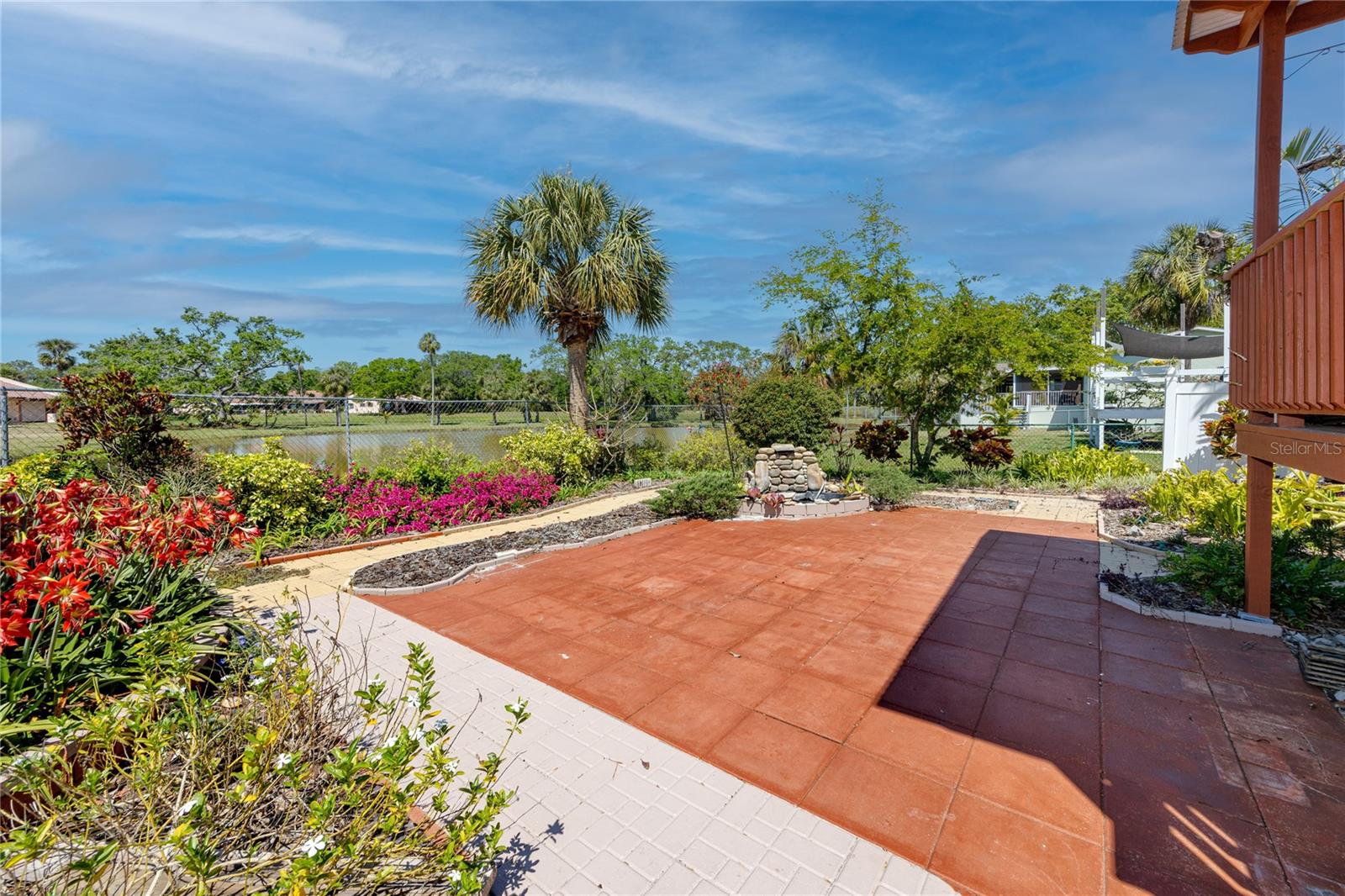 8672 RUE CHATEAUX DR, SEMINOLE, FL, 33777