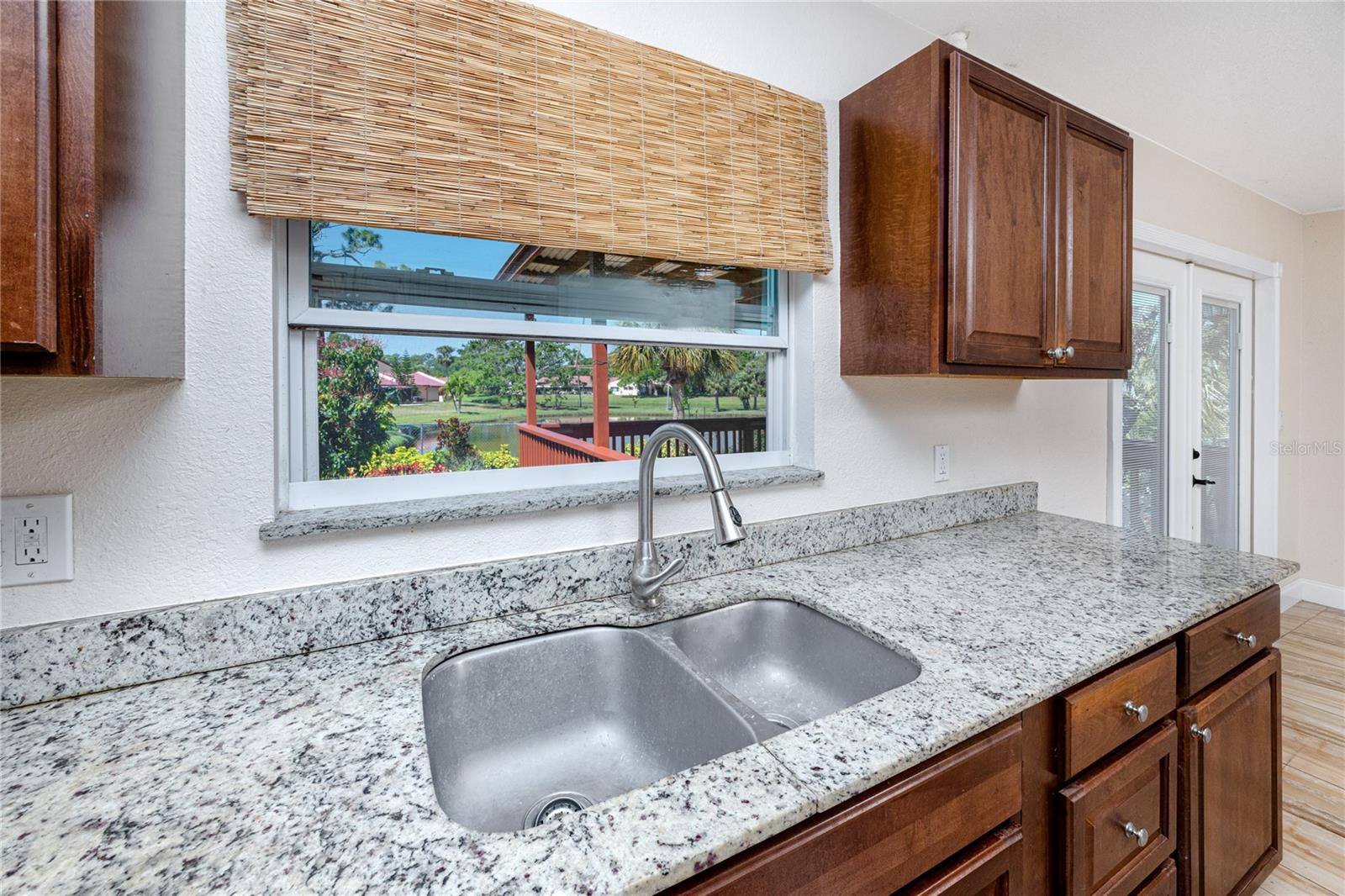 8672 RUE CHATEAUX DR, SEMINOLE, FL, 33777