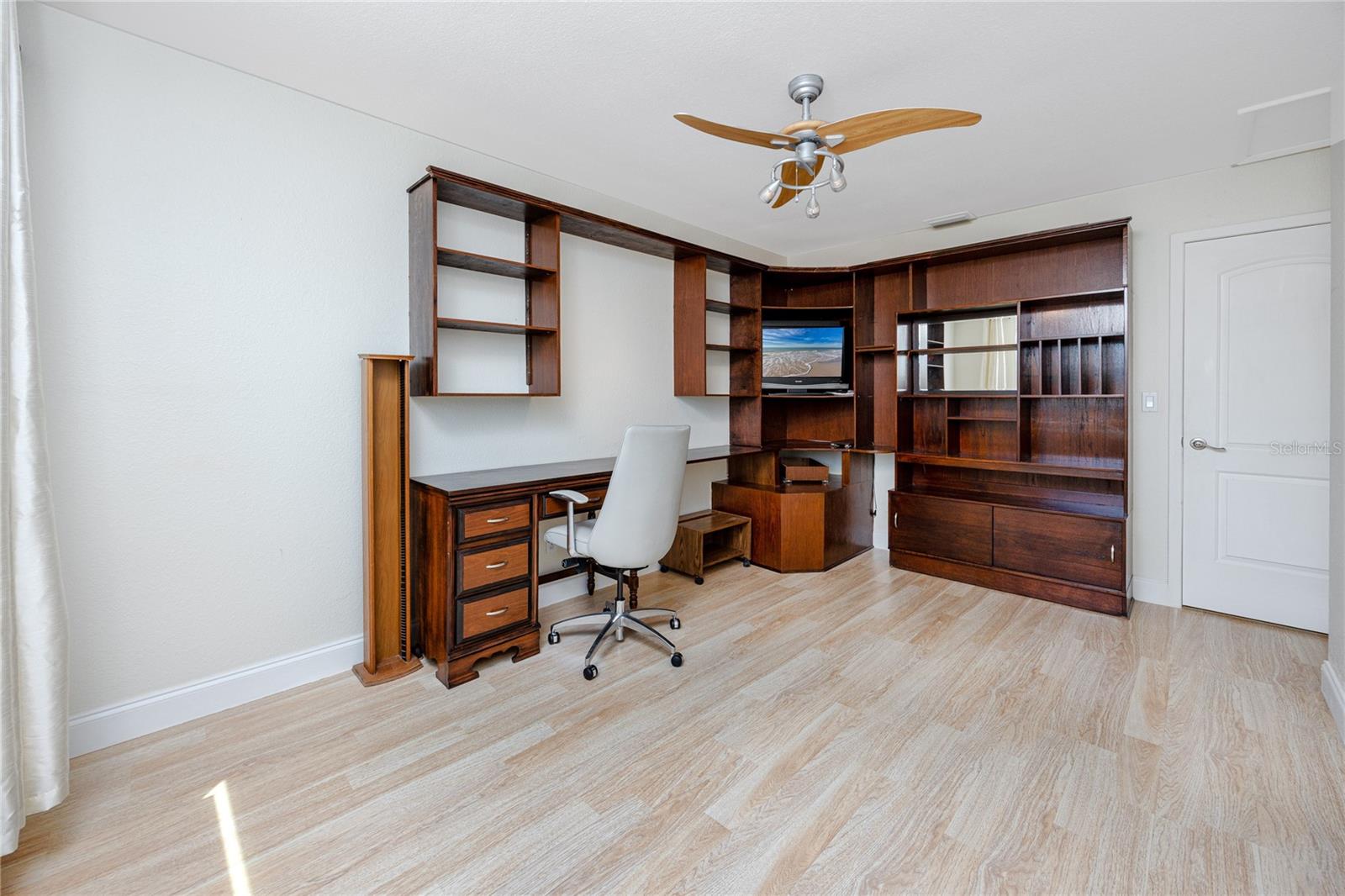 8672 RUE CHATEAUX DR, SEMINOLE, FL, 33777