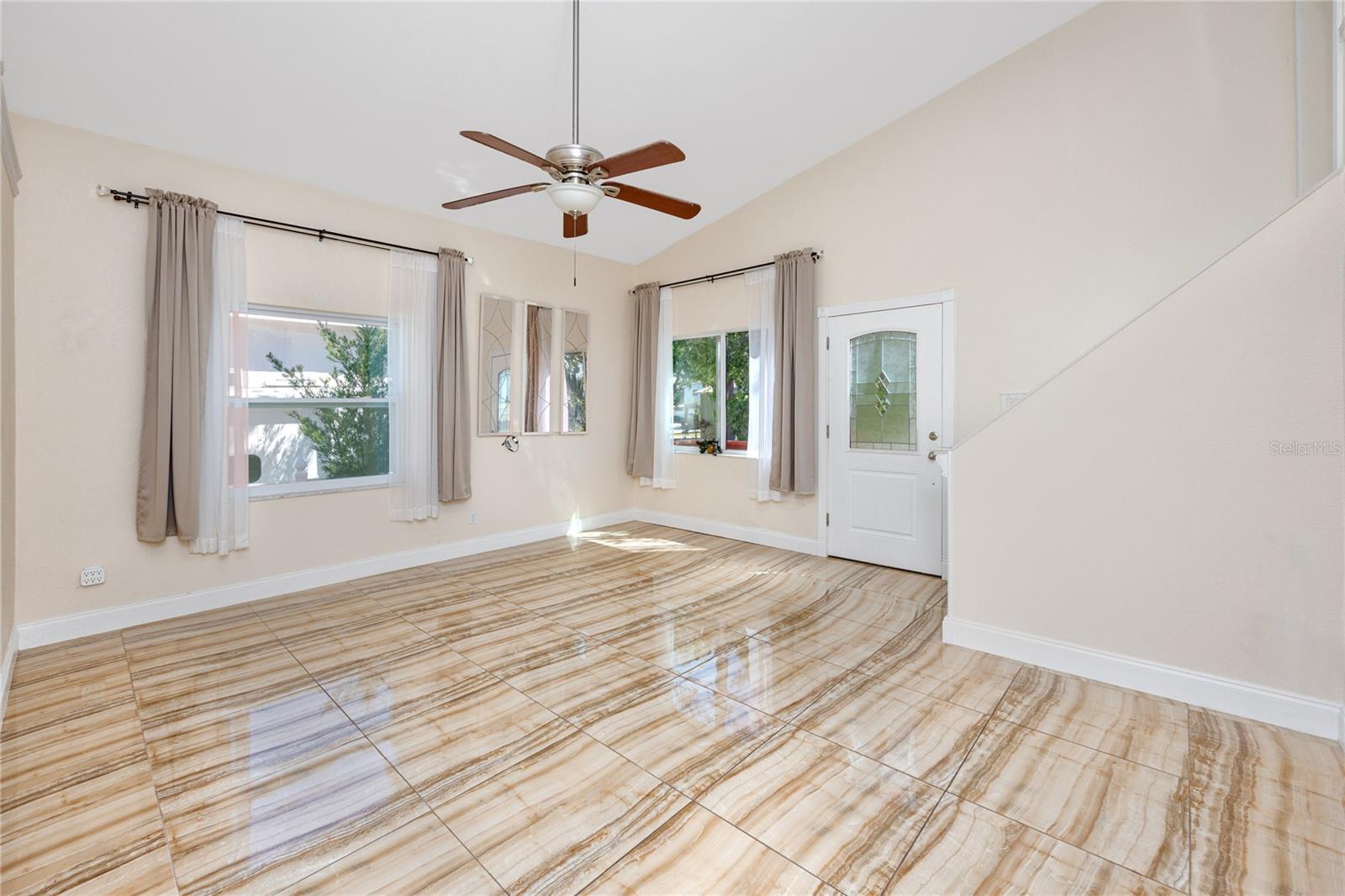 8672 RUE CHATEAUX DR, SEMINOLE, FL, 33777