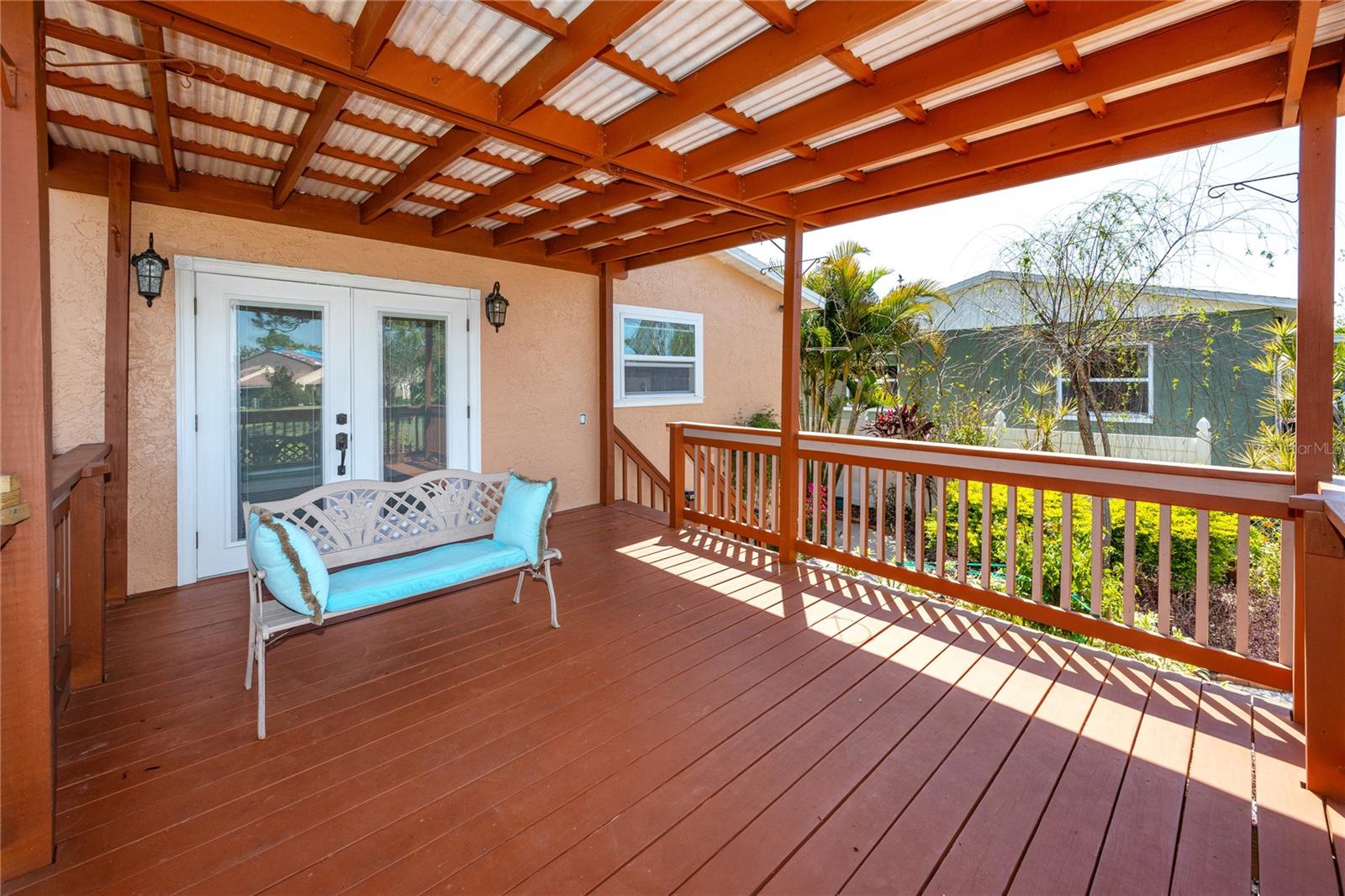 8672 RUE CHATEAUX DR, SEMINOLE, FL, 33777