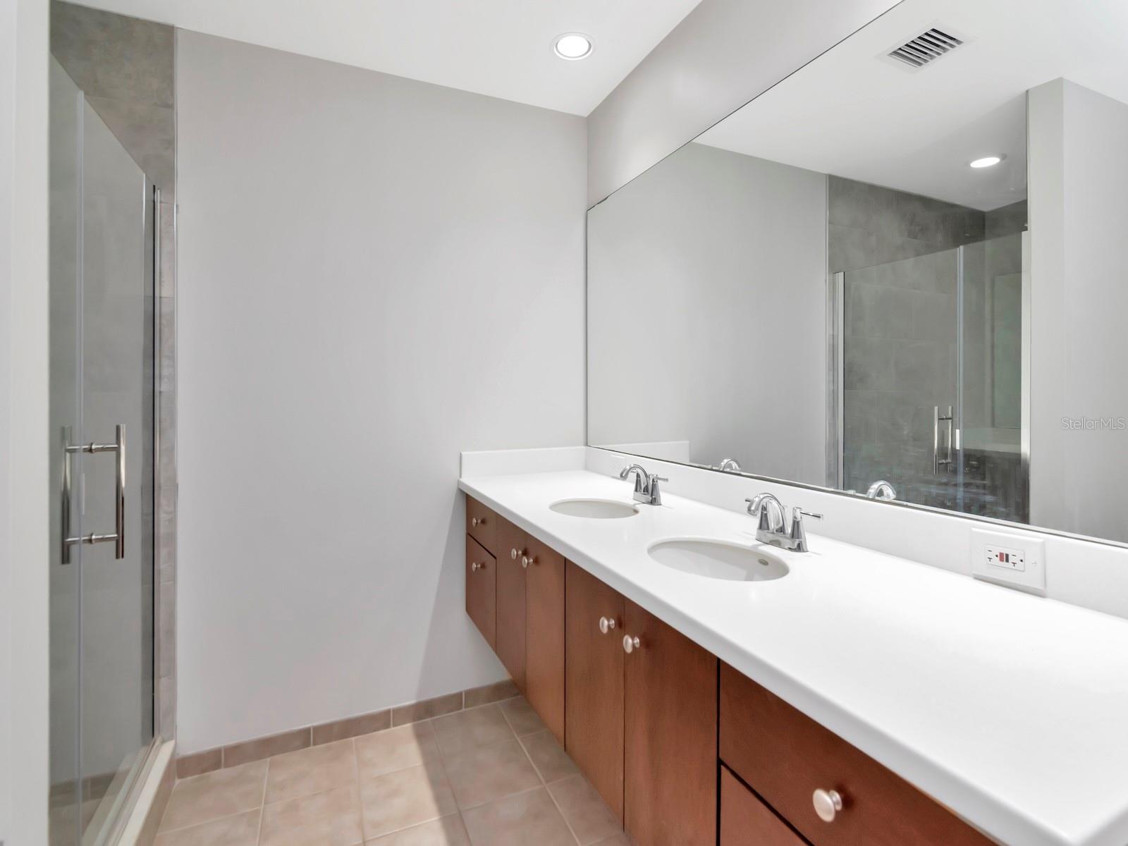 1208 E KENNEDY BLVD #1121, TAMPA, FL, 33602