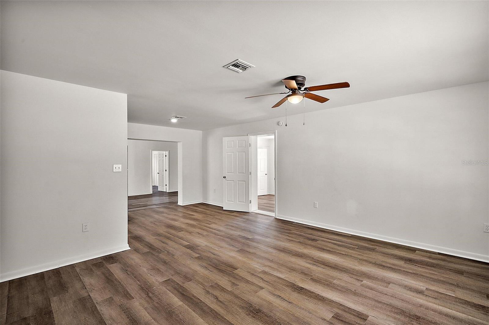 33830 S HAINES CREEK RD, LEESBURG, FL, 34788