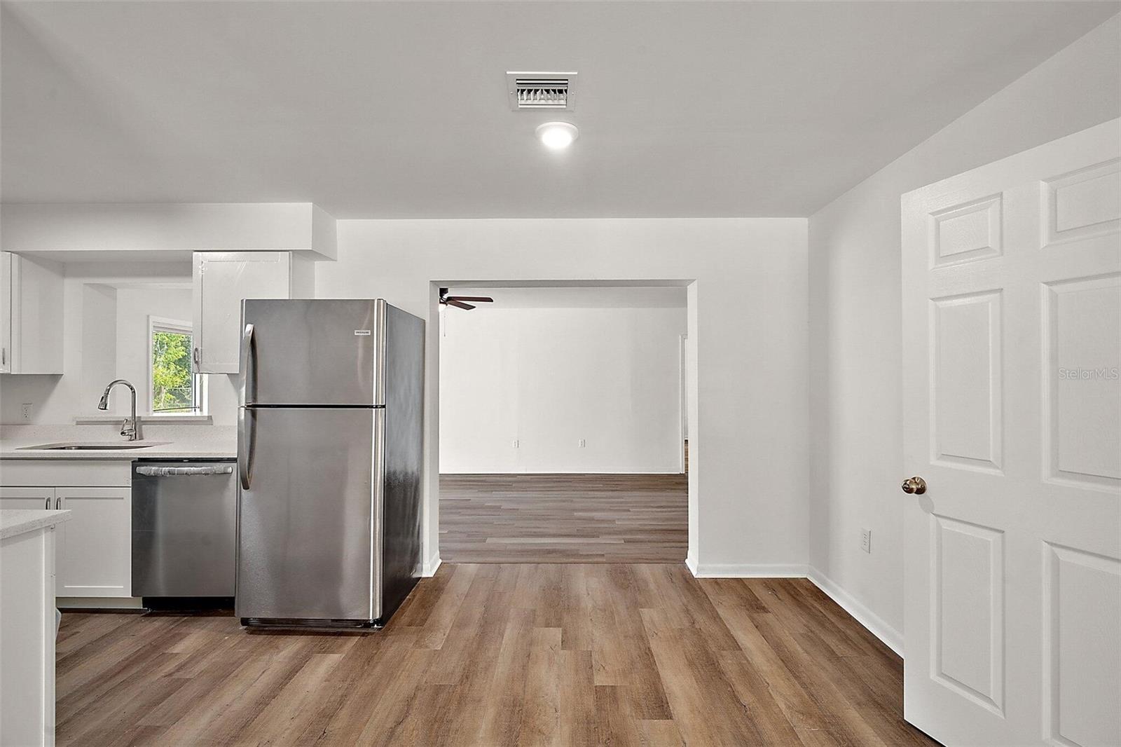 33830 S HAINES CREEK RD, LEESBURG, FL, 34788