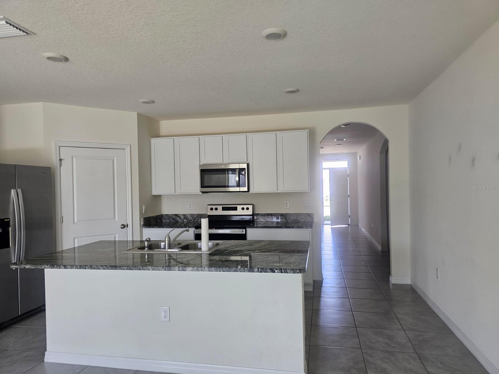 17024 AVON DIVE LN, WIMAUMA, FL, 33598