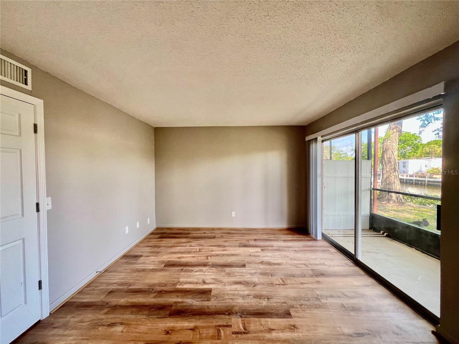 9221 TUDOR DR #A104, TAMPA, FL, 33615