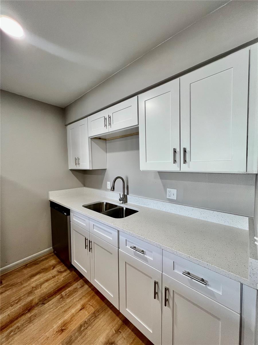 9221 TUDOR DR #A104, TAMPA, FL, 33615