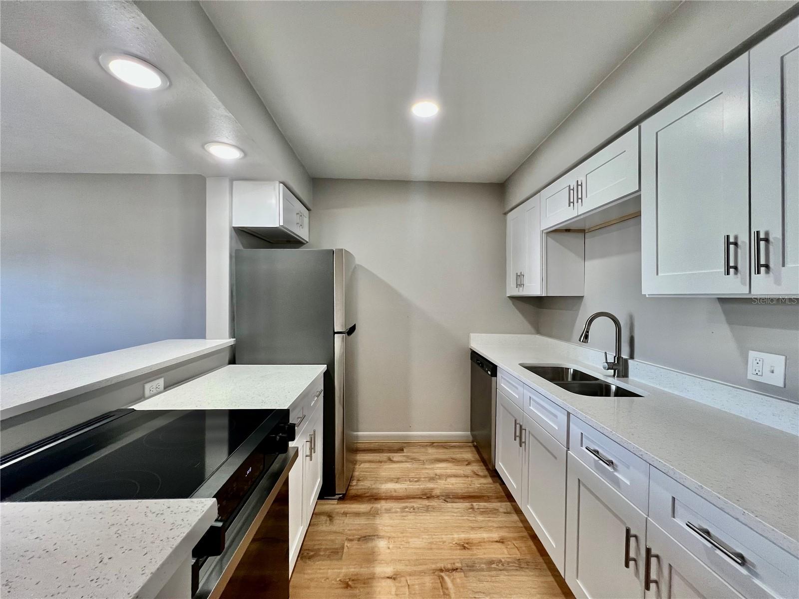 9221 TUDOR DR #A104, TAMPA, FL, 33615